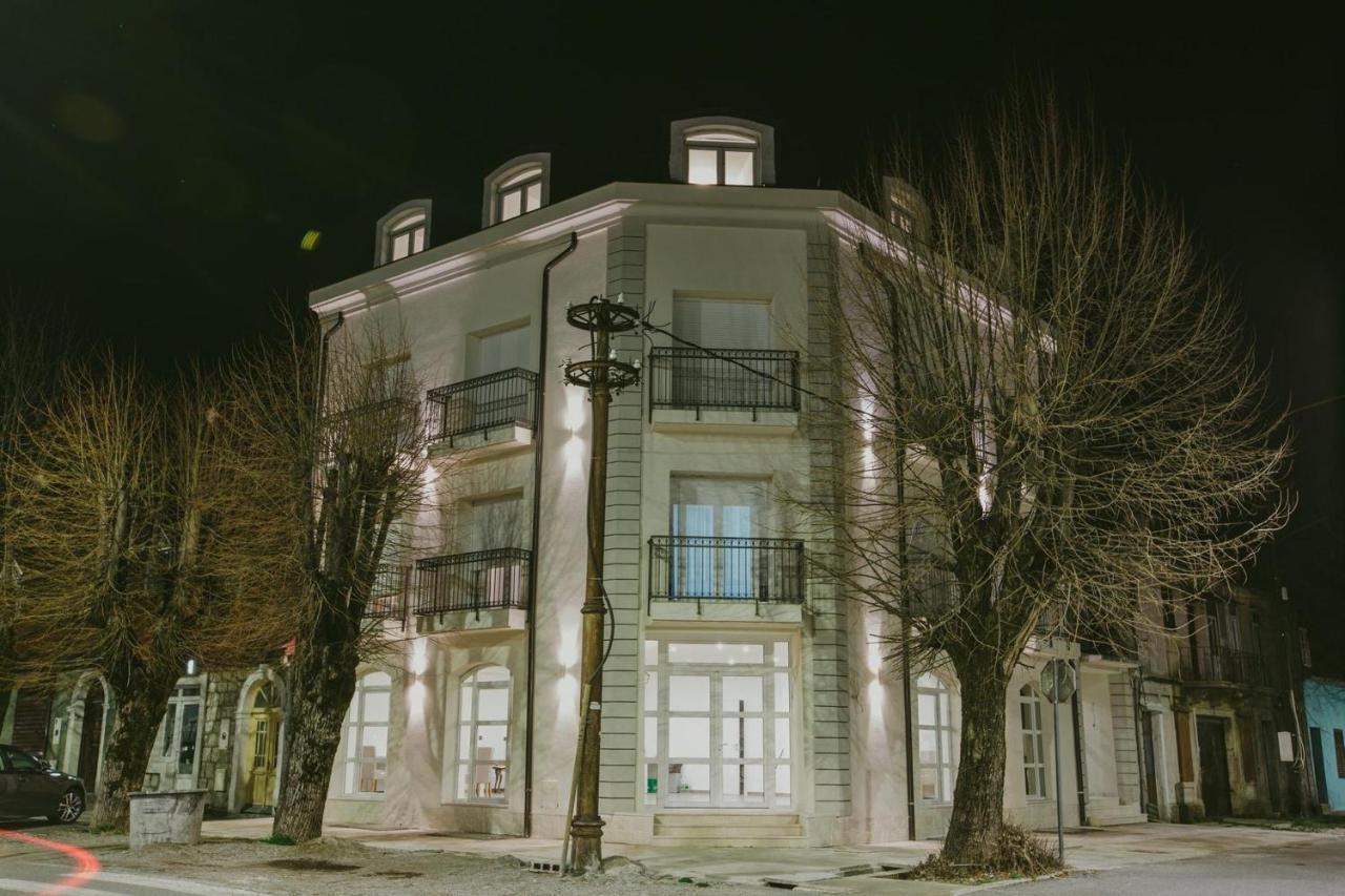 Hotel Dapčević Cetinje Buitenkant foto